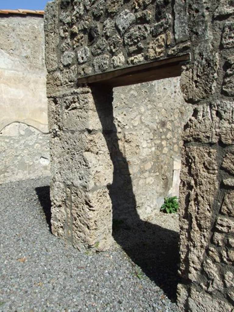 V.5.3 Pompeii.  March 2009.  Room 4. In centre of rooms on east side of peristyle.