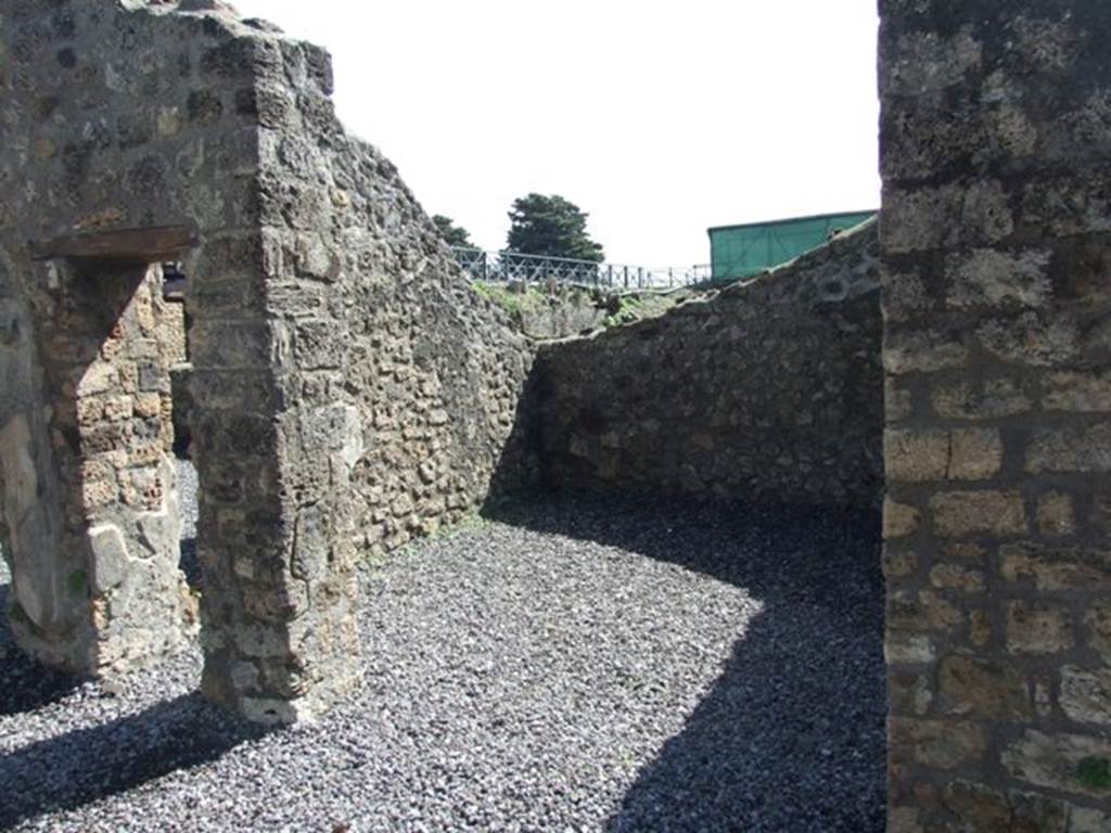 V.5.3 Pompeii. March 2009. Doorway to room 10 on east side of entrance.