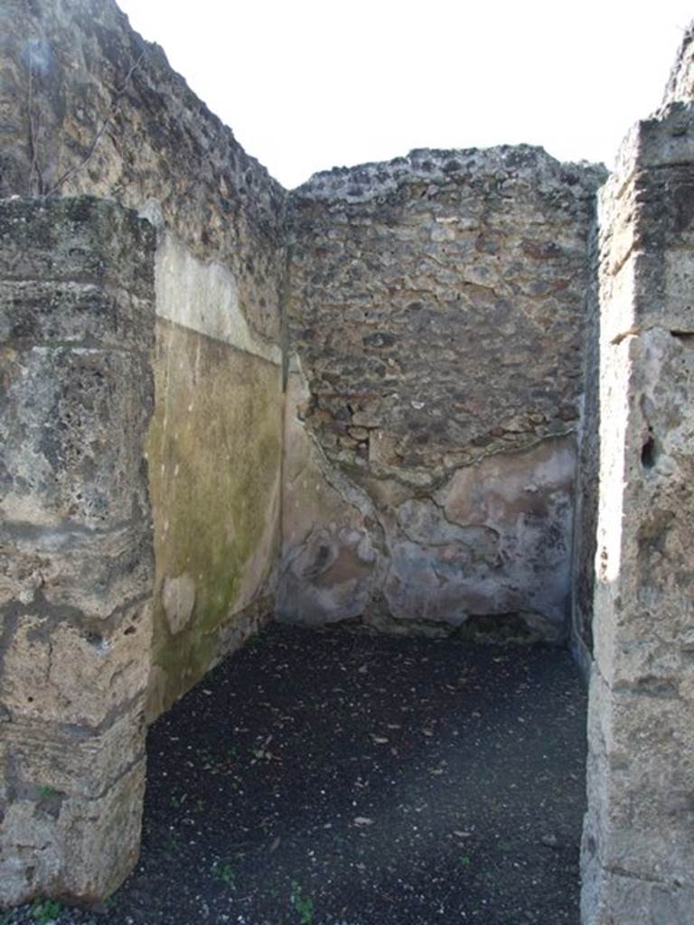 V.5.3 Pompeii.  March 2009.  Room 12 on west side of peristyle.