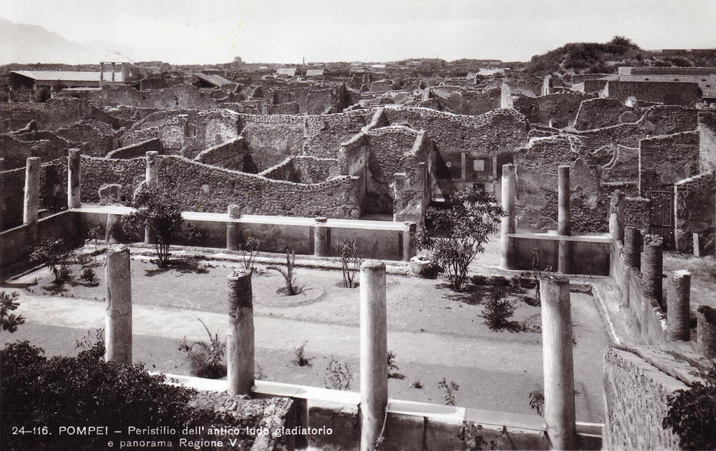 V.5.3 Pompeii. c.1930’s? Looking west across peristyle. 
The area of the north portico and rooms in north-west, on the right, were destroyed by the bombing of September 1943.
Photograph by Brunner & Co., Como, numbered 24-116.
Photo courtesy of Espen B. Andersson
