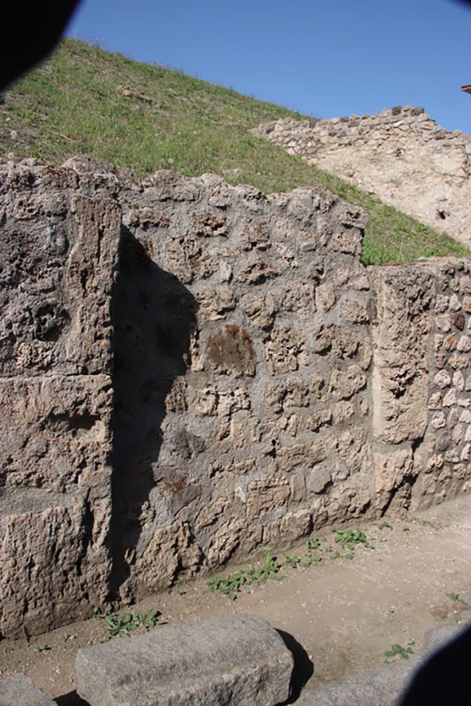 V.6 c, Pompeii. October 2023. Doorway on north side of Via delle Nozze d'Argento. Photo courtesy of Klaus Heese.