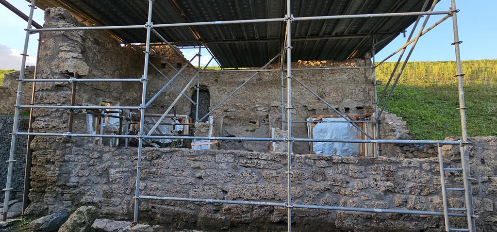 V.7.1 Pompeii. December 2023. Looking north. Photo courtesy of Miriam Colomer.