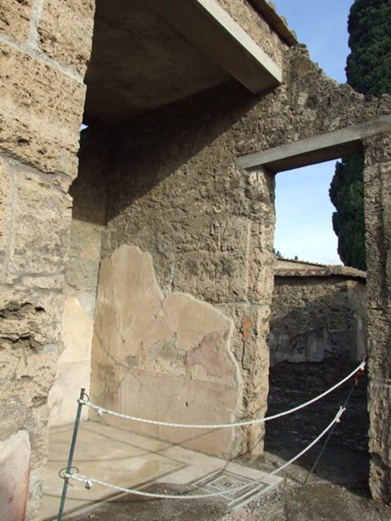 VI.1.10 Pompeii. December 2007. Room 4, ala on north side of atrium.