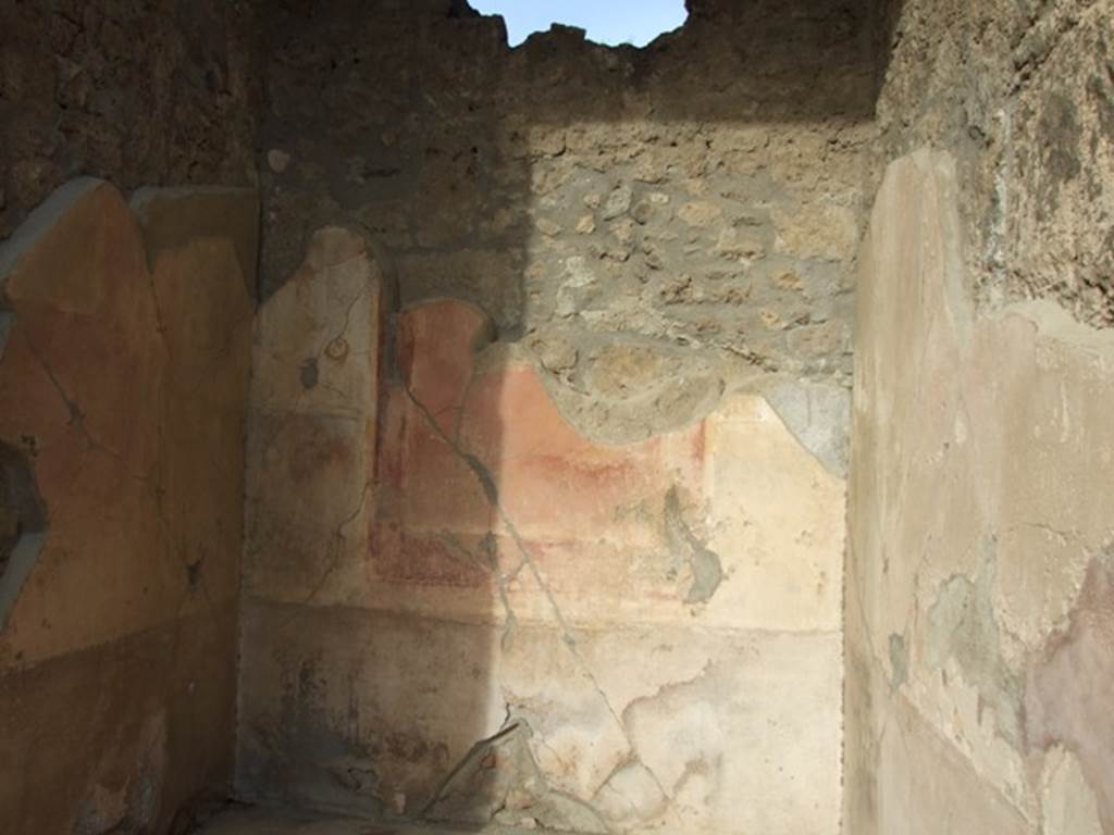 VI.1.10 Pompeii. December 2007. Room 4, north wall of ala on north side of atrium.
According to PPM – this wall was painted with a black zoccolo/dado and in the centre of the middle zone was a central red panel with viola borders.
In the centre was a painting of Narcissus, according to the manuscript of the Giornale degli Scavi 1763 to 1784 at the Biblioteca della Societa di Storia Patria di Napoli. 
See Carratelli, G. P., 1990-2003. Pompei: Pitture e Mosaici, 4. Roma: Istituto della enciclopedia italiana, (p.63)
