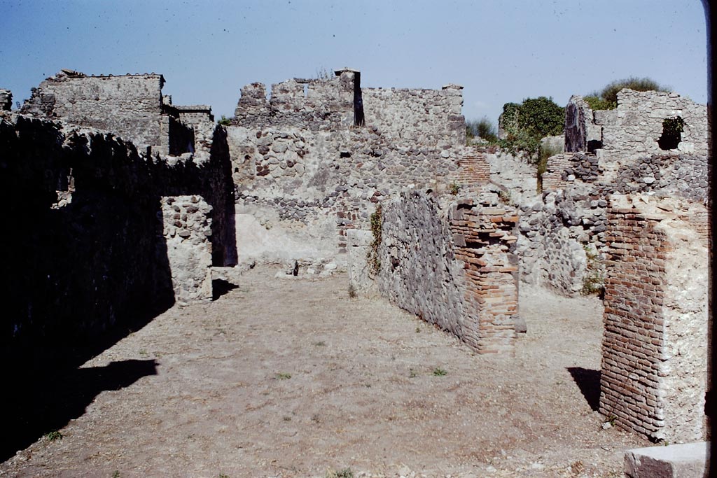 VI.1.14 Pompeii.   Looking east.  Photographed 1970-79 by Gnther Einhorn, picture courtesy of his son Ralf Einhorn.
