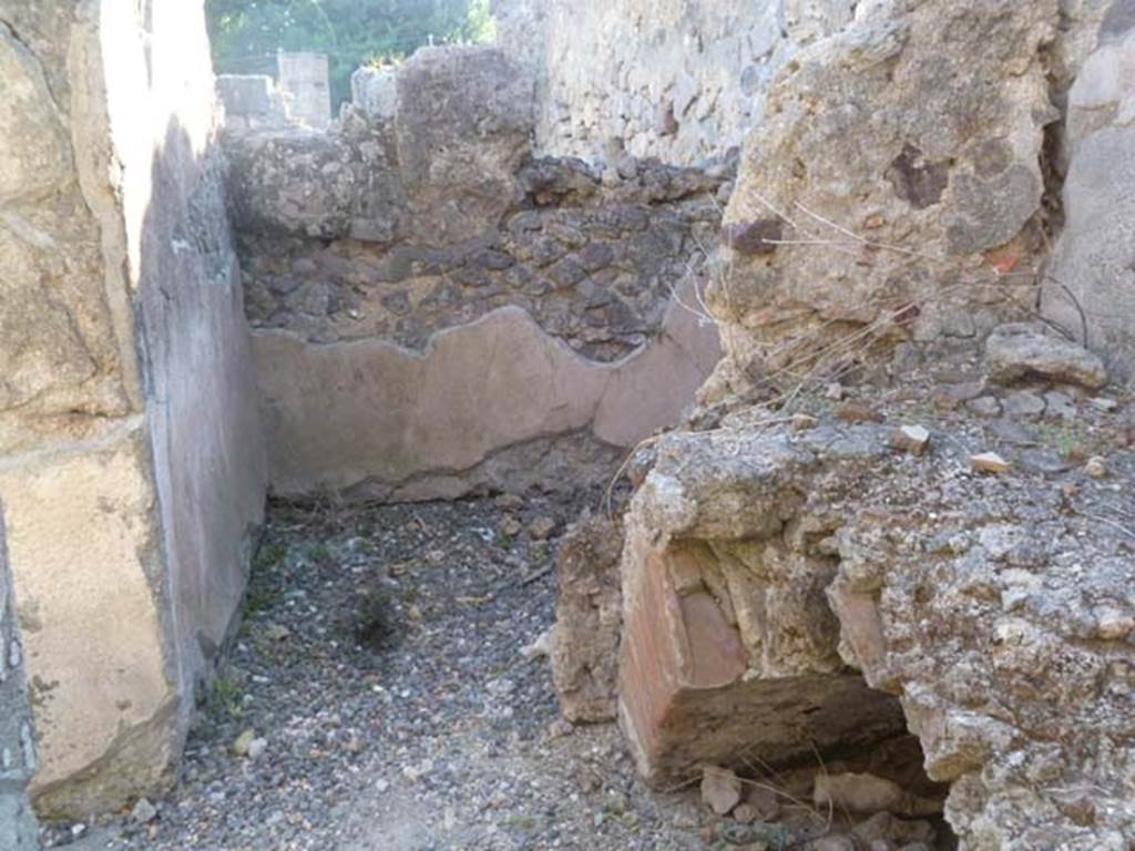 6.2.10 Pompeii. May 2011. Looking west in kitchen. Photo courtesy of Michael Binns.