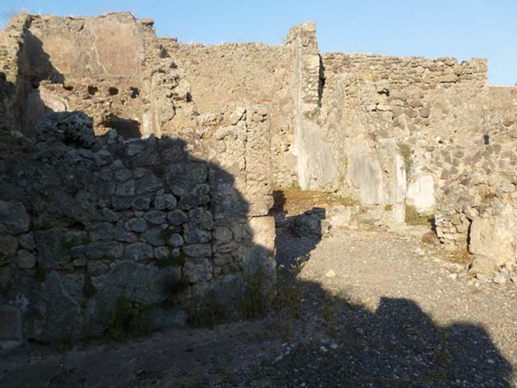 VI.2.10 Pompeii. May 2011. Looking east across atrium, towards rear rooms and garden.
Photo courtesy of Michael Binns.
