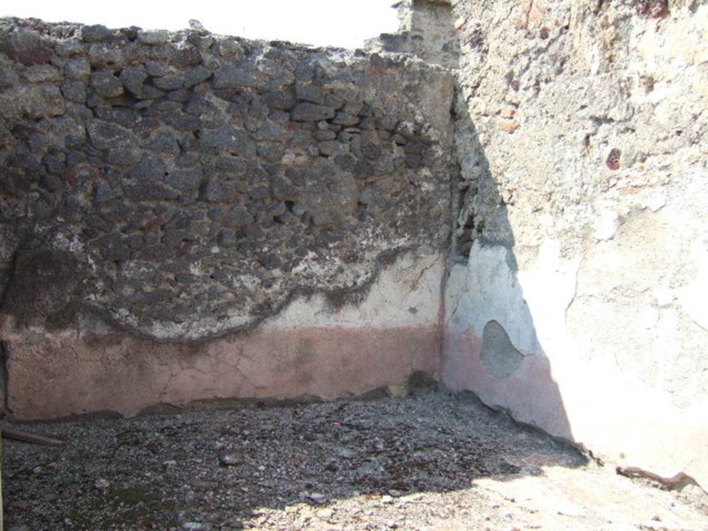 VI.2.13 Pompeii. September 2005. Room on north side of entrance fauces, north-west corner.