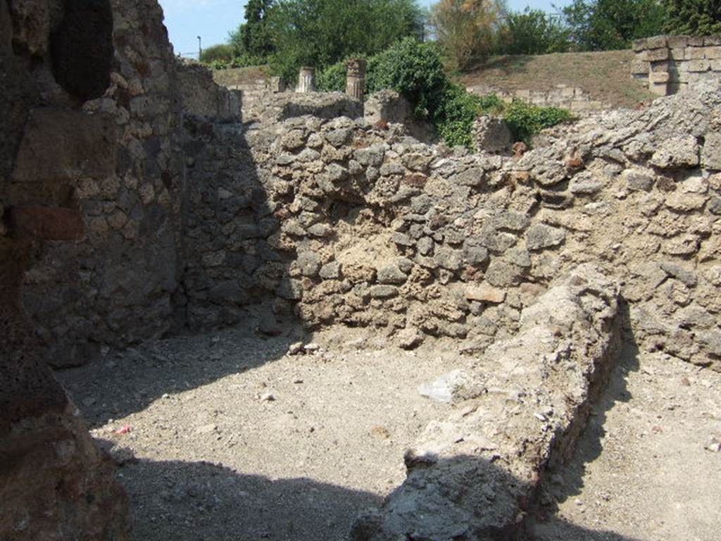 VI.2.16 Pompeii. September 2005. Storeroom on west side of kitchen. Looking north.