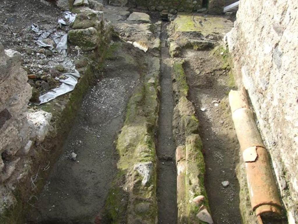 VI.2.19 Pompeii. December 2007. Excavations in the entrance corridor, looking west.