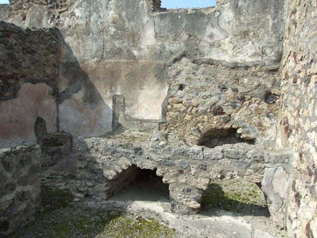 VI.3.3 Pompeii. March 2009. Room 8, north-west corner with latrine, and north wall.