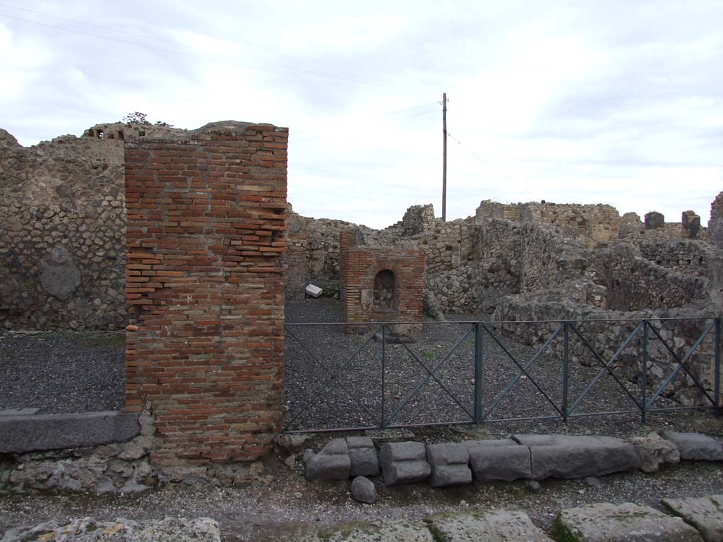 VI.3.10 Pompeii. December 2007. Looking south-east.