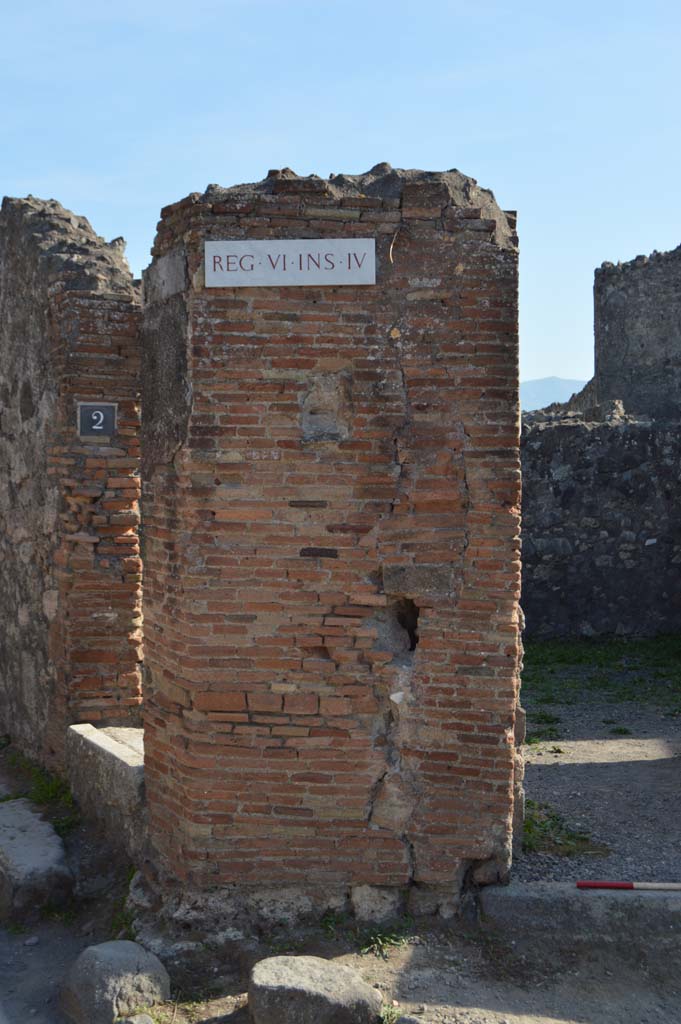 VI.4.1 Pompeii. October 2017.  
Looking south to pilaster on east side of entrance doorway. 
Foto Taylor Lauritsen, ERC Grant 681269 DCOR.
