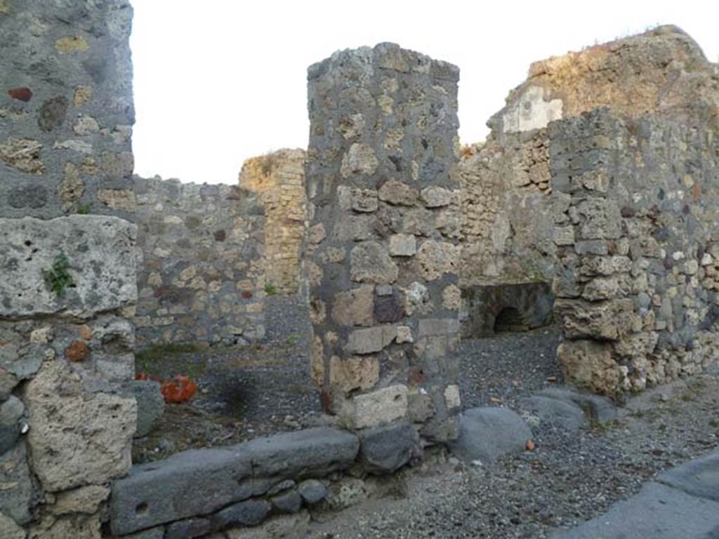 VI.5.1 Pompeii, on left. May 2011. Entrance doorway, and doorway to VI.5.2 on the right.