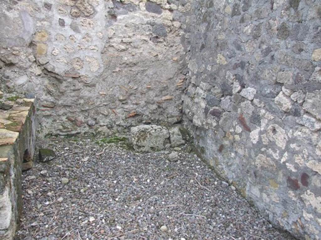 VI.5.2 Pompeii. December 2007. Remains in south-west corner, opposite hearth