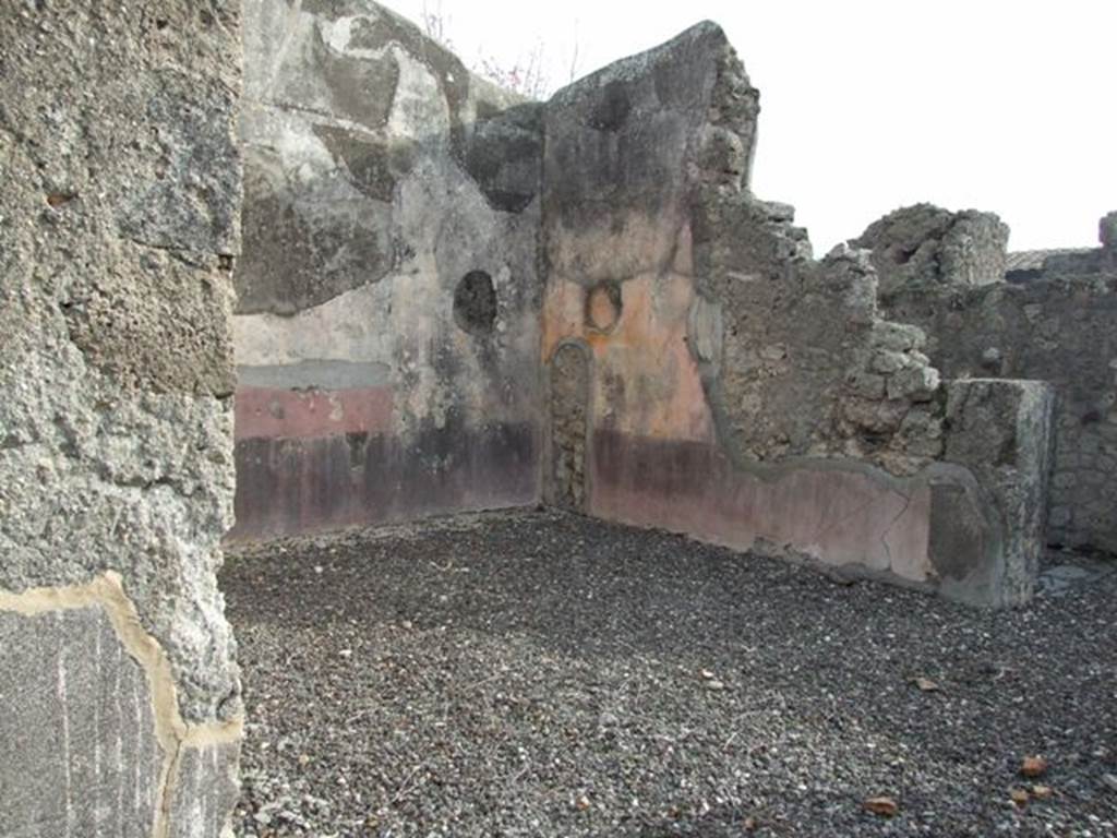 VI.5.3 Pompeii. December 2007. Looking south-east across room 6, tablinum.  