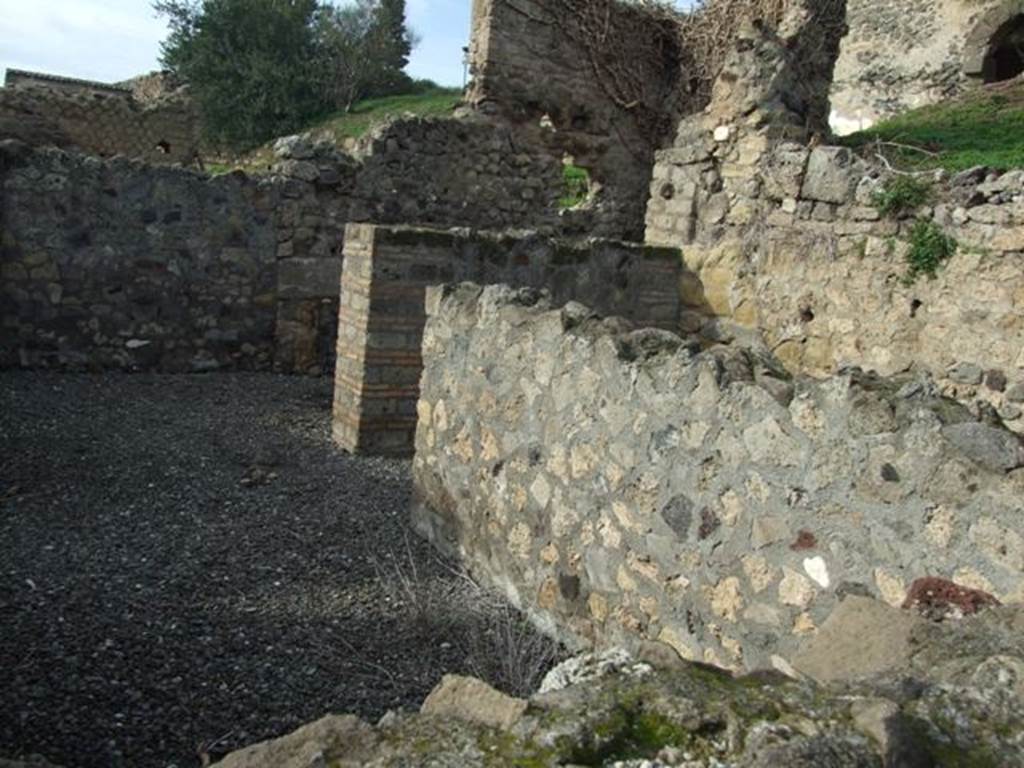 VI.5.3 Pompeii. December 2007. Room 10,looking west at rooms in north-west corner of garden area.  