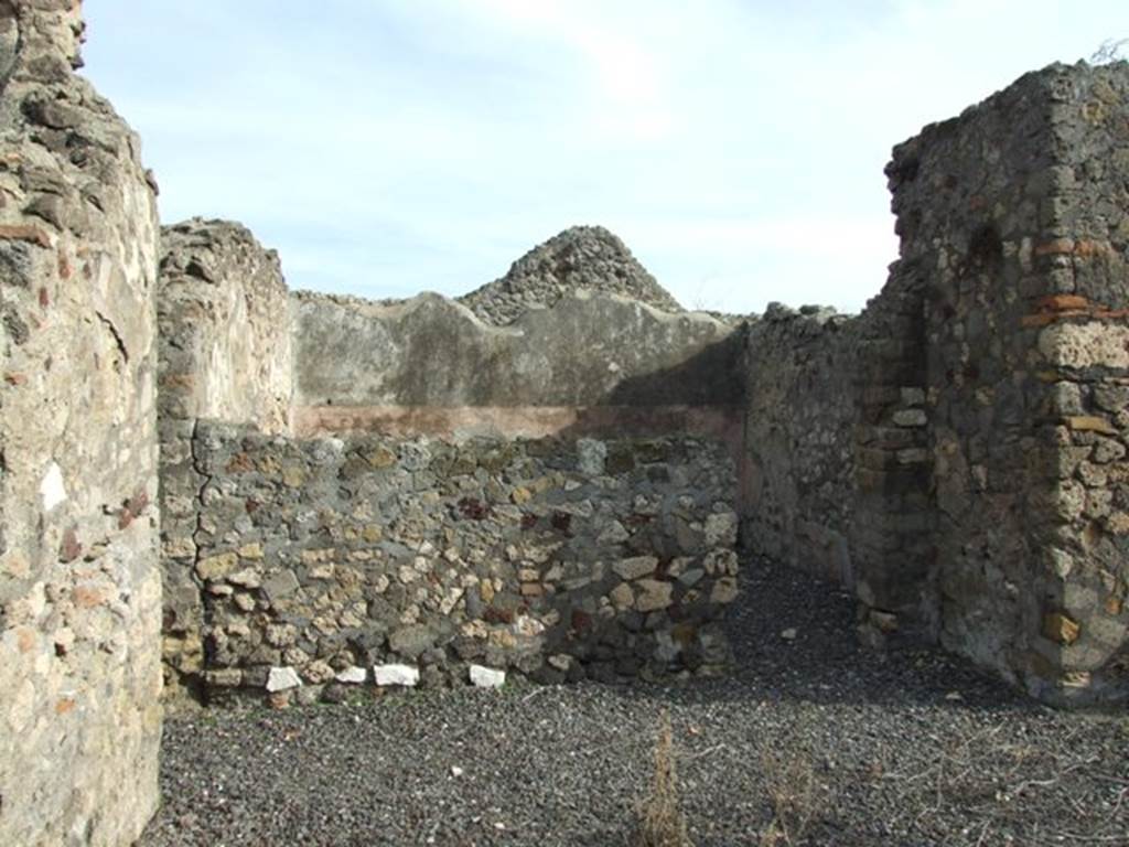 VI.5.3 Pompeii. December 2007. Doorway to room 16, on the right, (one of the four rooms with other rooms above).