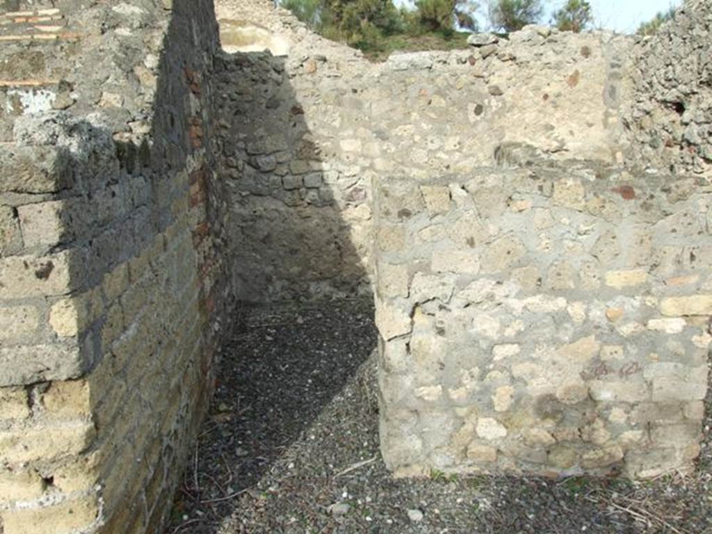 VI.5.3 Pompeii. December 2007. Room 17, looking north through doorway into a stall.  