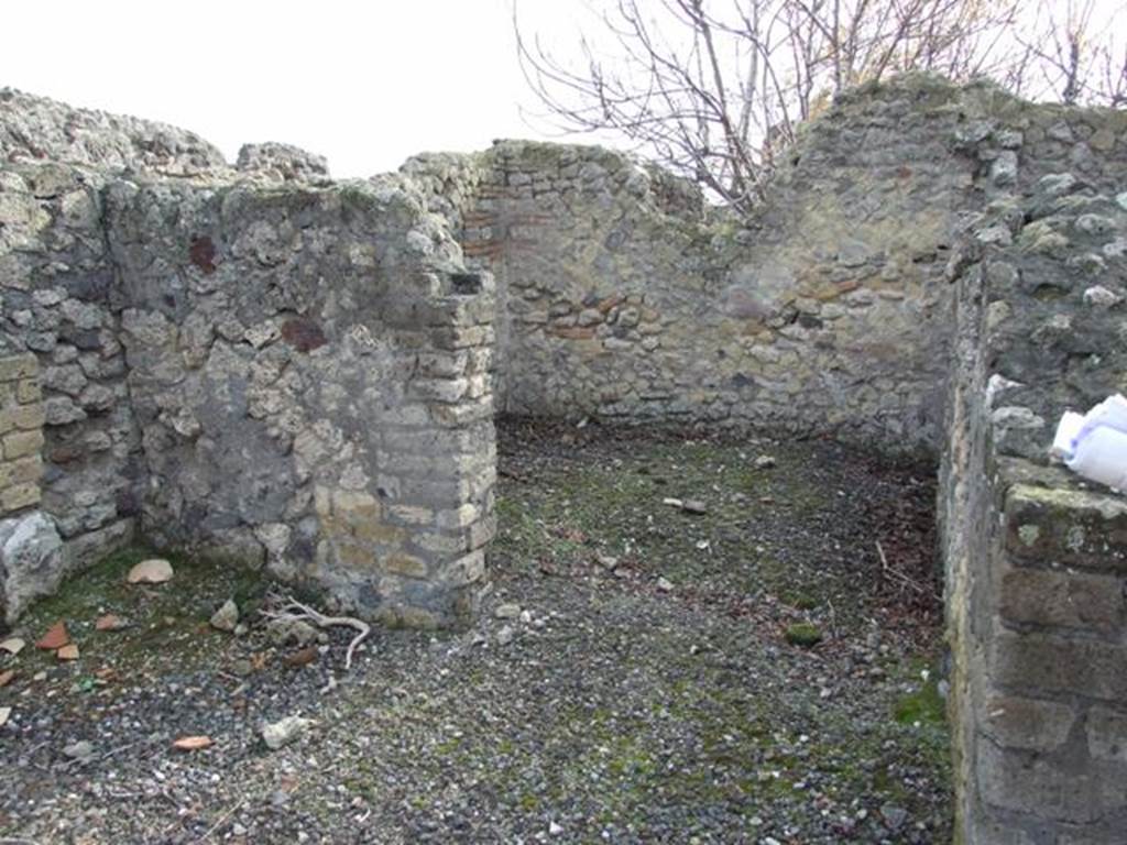 VI.5.3 Pompeii. December 2007. Doorway to room 18, on south side of entrance at VI.5.22.  According to Fiorelli, this was the largest of the four  rooms found along the south side. When found this one had recesses for two beds. See Pappalardo, U., 2001. La Descrizione di Pompei per Giuseppe Fiorelli (1875). Napoli: Massa Editore. (p.54)
