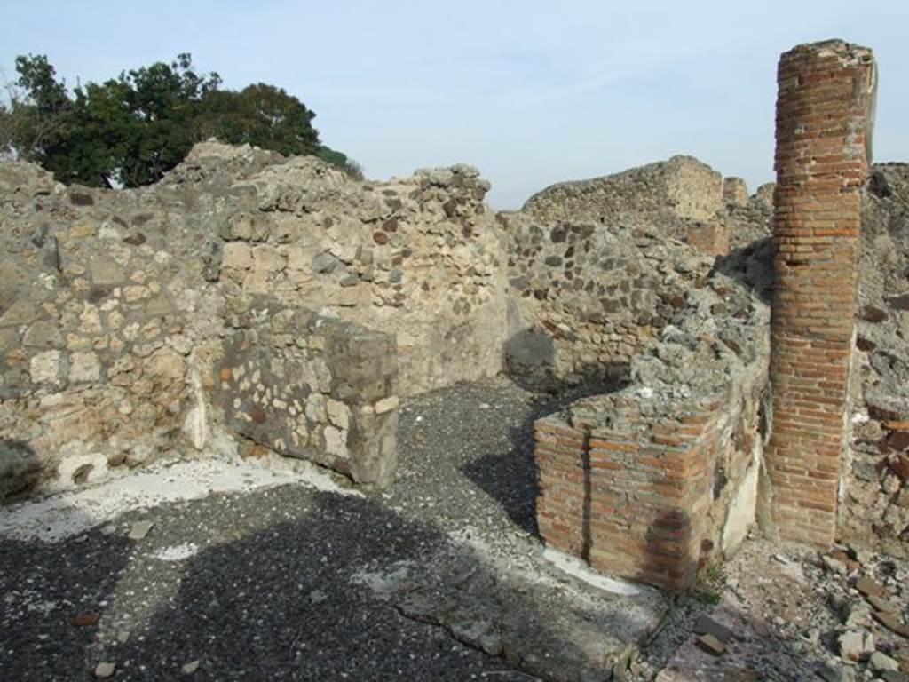 VI.5.10 Pompeii. December 2007. Doorway to room 15, looking east.