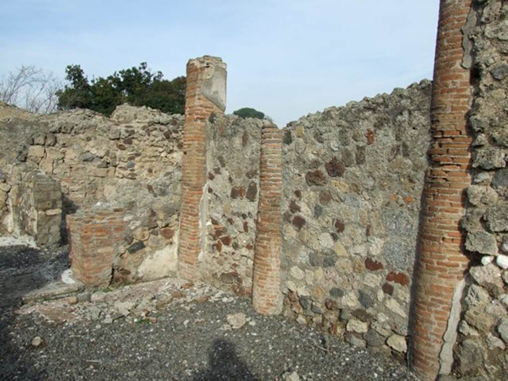 VI.5.10 Pompeii. December 2007. Room 16, north-east corner.