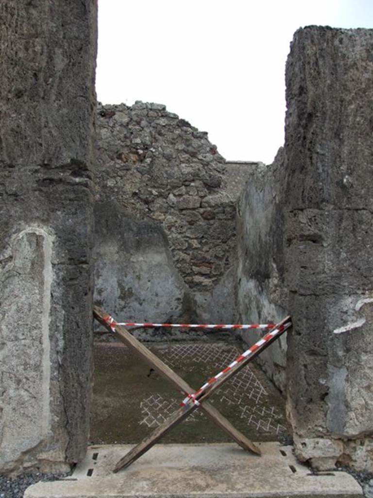 VI.6.1 Pompeii. December 2007. Doorway to room 9, looking east.