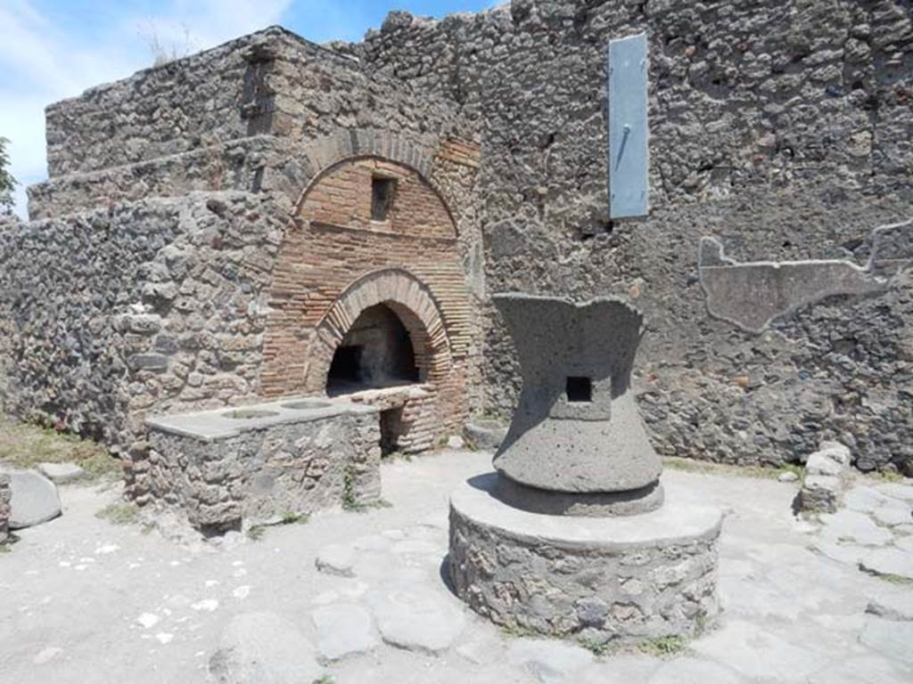 VI.6.17 Pompeii. May 2017. Looking north across bakery. Photo courtesy of Buzz Ferebee.