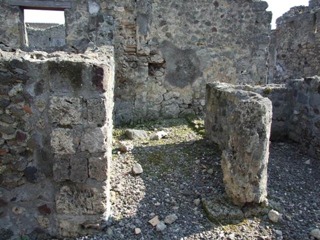 VI.7.1 Pompeii.  March 2009. Doorway to Kitchen area on south side of atrium.