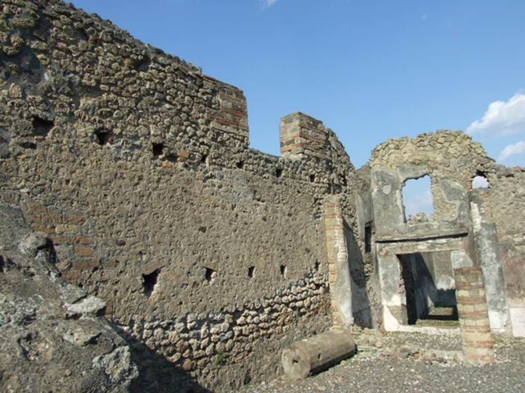 VI.7.1 Pompeii.  March 2009. North wall of atrium area.