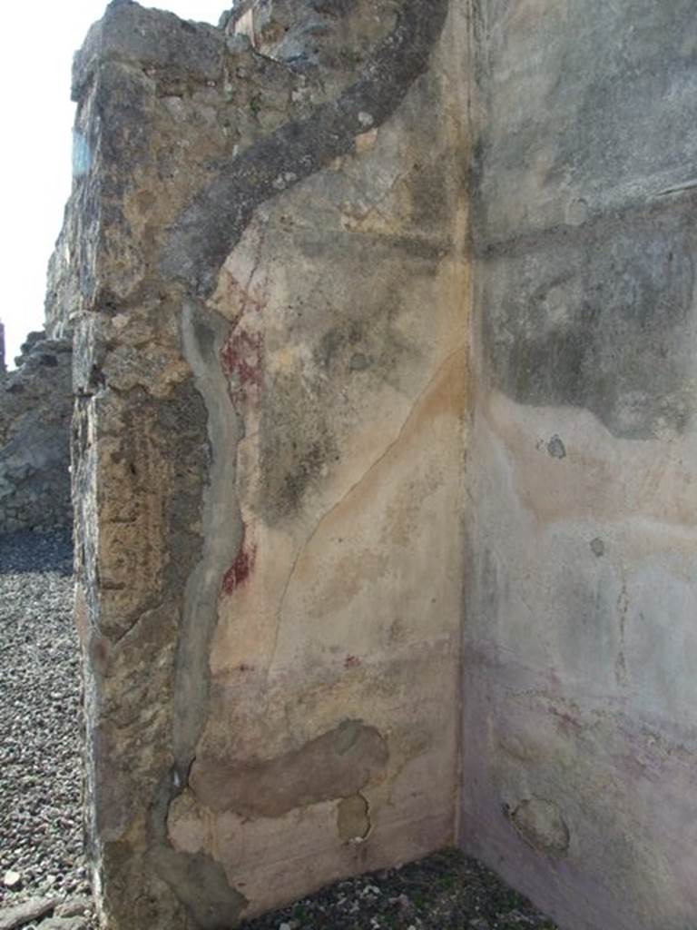 VI.7.3 Pompeii. March 2009. Room 4, north-west corner of cubiculum.