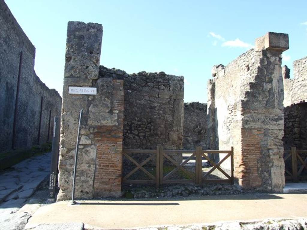 VI.7.8 Pompeii. March 2009. Entrance doorway, looking west.