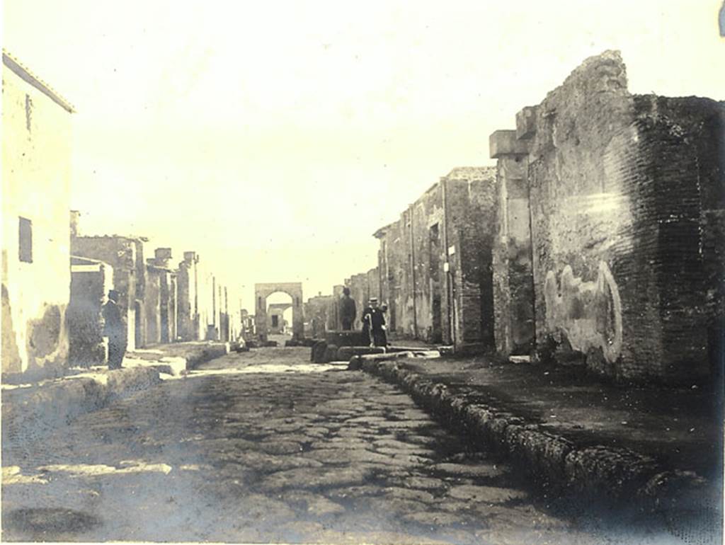 Via di Mercurio. About 1909. Looking south past Via di Mercurio from near VI.7.10. Photo courtesy of Rick Bauer.