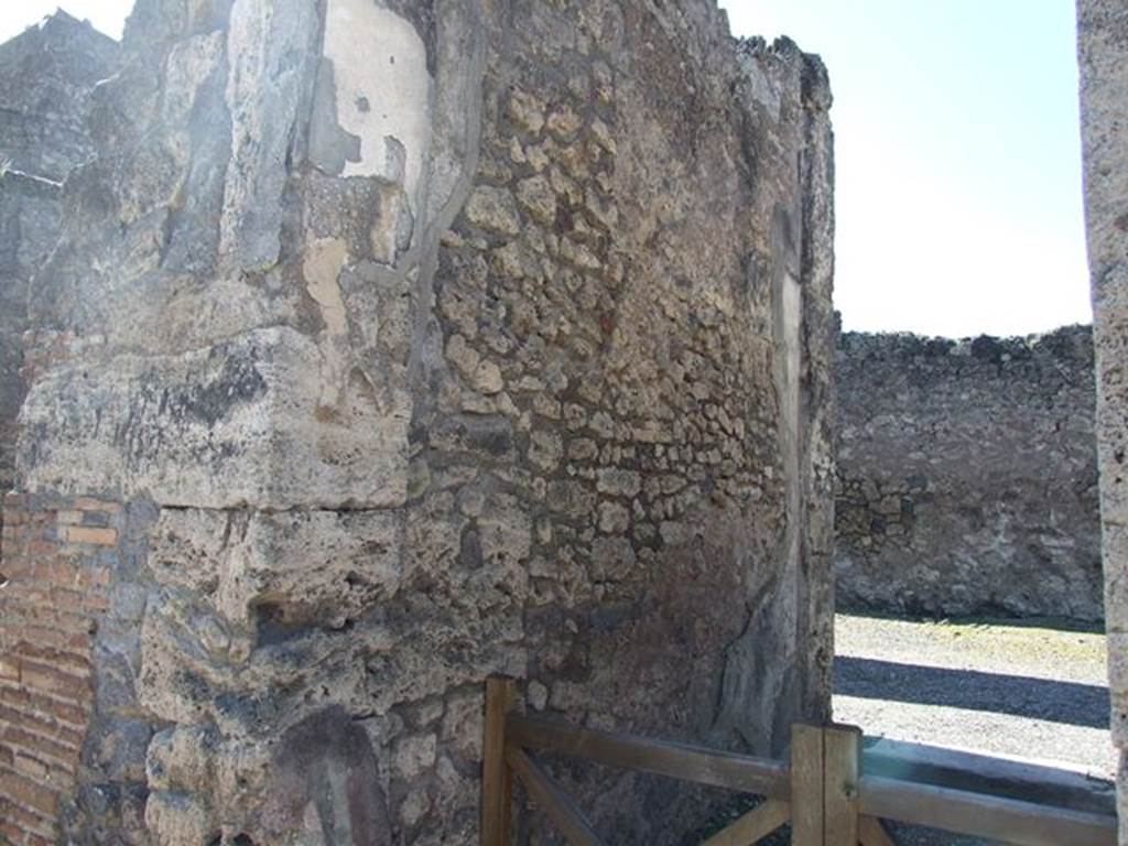 VI.7.9 Pompeii.  March 2009.  South wall of fauces.