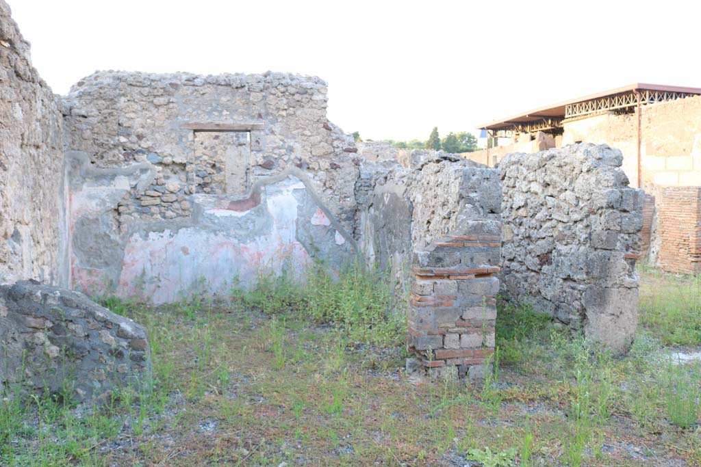 VI.7.9 Pompeii. December 2018. Looking north across atrium towards large room. Photo courtesy of Aude Durand.