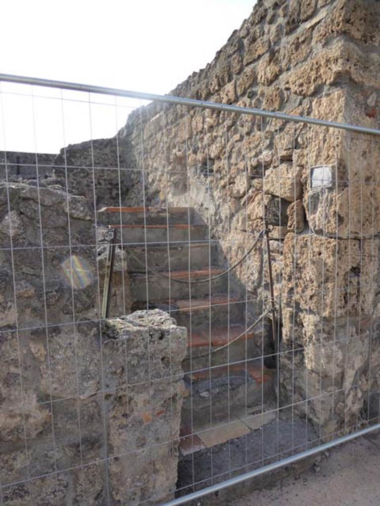 VI.7.17 Pompeii. October 2014. Steps to upper floors. Photo courtesy of Michael Binns. 
