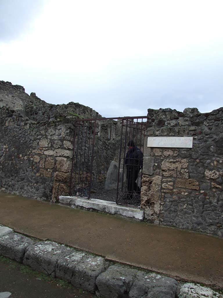 VI.7.20 Pompeii. December 2006. Entrance doorway on west side of Via di Mercurio.
According to Della Corte, two seals were found in this house, with the names of two Pompeians -
L. Laelius Trophimus  (S.55)   - the seal read  L.LAE TRO    [CIL X 8058, 44]
P. Antistius Maximus   (S3)      - the seal read P. ANTIST
                                                                                      MAXIMI       [CIL X 8058, 5]
He thought given the presence of the seals as well as the treasure from the family of Lelio, he would not hesitate to attribute their name to the house.
He would call it the house of LL. Laeli, Trophimus ed Erastus, perhaps brothers, with parents living in the one house.
Names found on the treasure were -
Laelius Erastus,     [CIL X 8071,10,11]
Laelius,                     [CIL X 8071,10,11]
Laelius                      [CIL X 8071,10,11) and note 4 on page 45.
See Della Corte, M., 1965. Case ed Abitanti di Pompei. Napoli: Fausto Fiorentino. (p.45)
