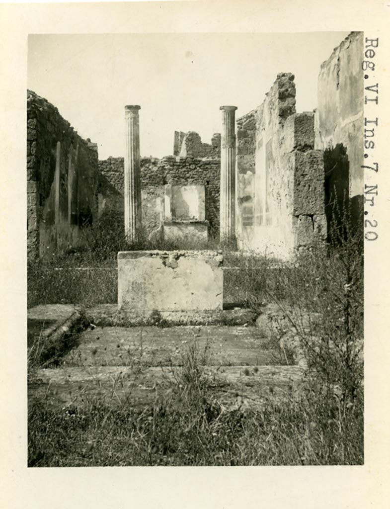 VI.7.20 Pompeii. Pre-1937-39. 
Looking west across impluvium in atrium, through tablinum towards pseudo-peristyle.
Photo courtesy of American Academy in Rome, Photographic Archive. Warsher collection no. 617.
