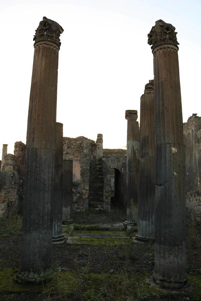 VI.7.21 Pompeii. December 2018. 
Looking west from entrance doorway. Photo courtesy of Aude Durand.
