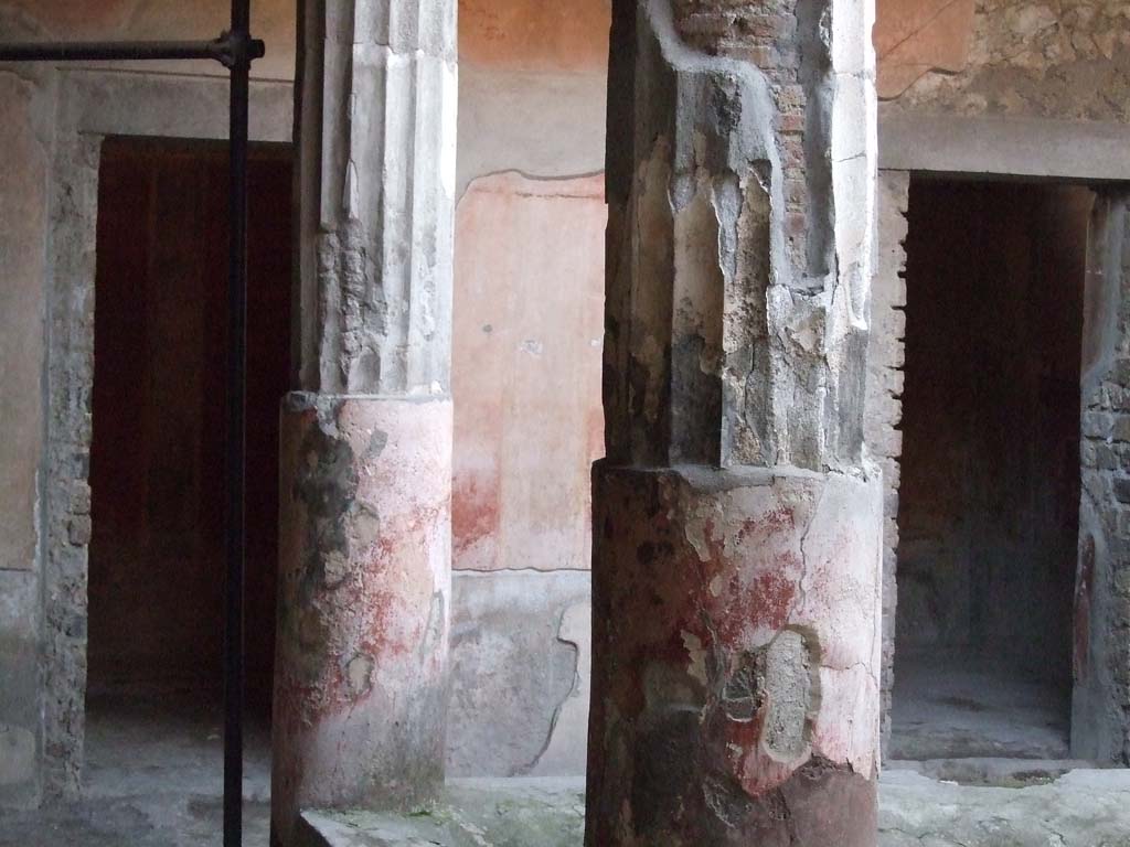 VI.8.3/5 Pompeii. December 2006. Peristyle, looking west.