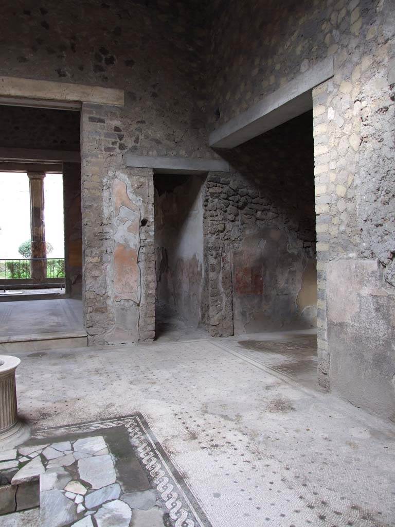 VI.8.5 Pompeii. March 2009. Room 1, looking north-east across atrium, to tablinum, corridor and ala.