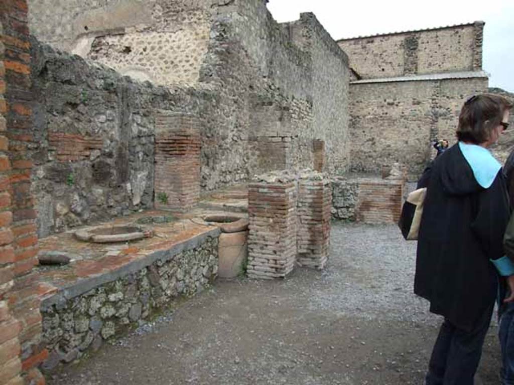 VI.8.8 Pompeii. May 2010. Looking north along west side.