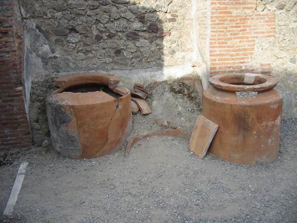 VI.8.9 Pompeii. May 2003. Dolia near the east wall. Photo courtesy of Nicolas Monteix.