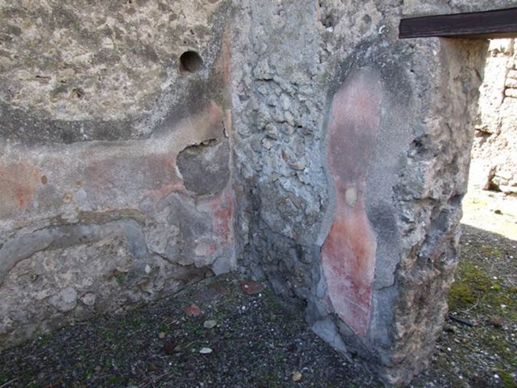 VI.8.20 Pompeii. March 2009.  Room 3.   North west corner with door to entrance corridor.