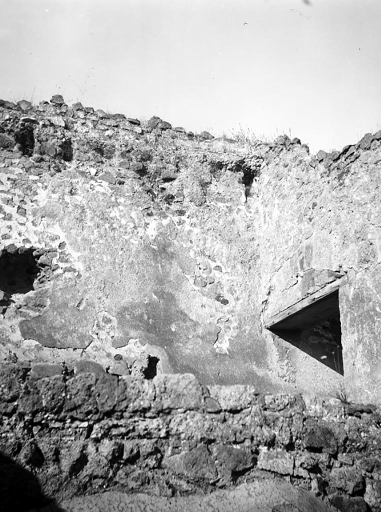 VI.9.3 Pompeii. W694. 
North-east side of house, doorway to kitchen room 37 on right, leading to rear entrance at VI.9.12.
Photo by Tatiana Warscher. Photo © Deutsches Archäologisches Institut, Abteilung Rom, Arkiv. 
