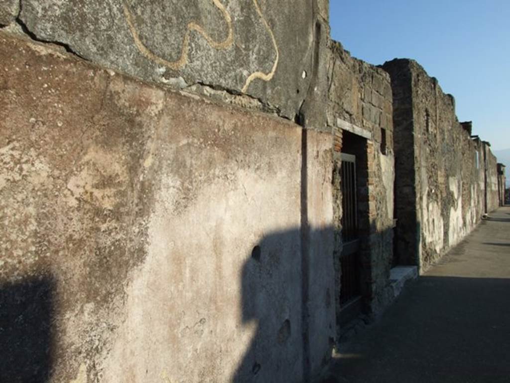 VI.9.4 Pompeii. December 2007. Looking south on Via di Mercurio, towards doorway to VI.9.4.