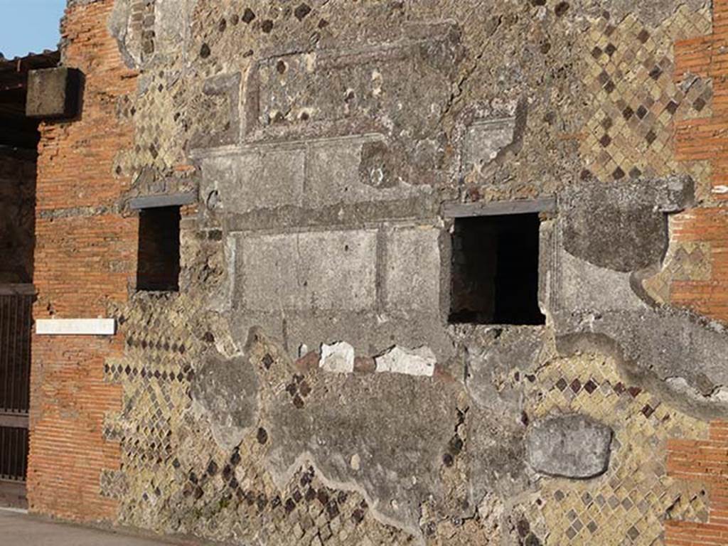 VI.9.7 Pompeii. May 2012. Exterior wall on Via Mercurio. Photo courtesy of Buzz Ferebee.