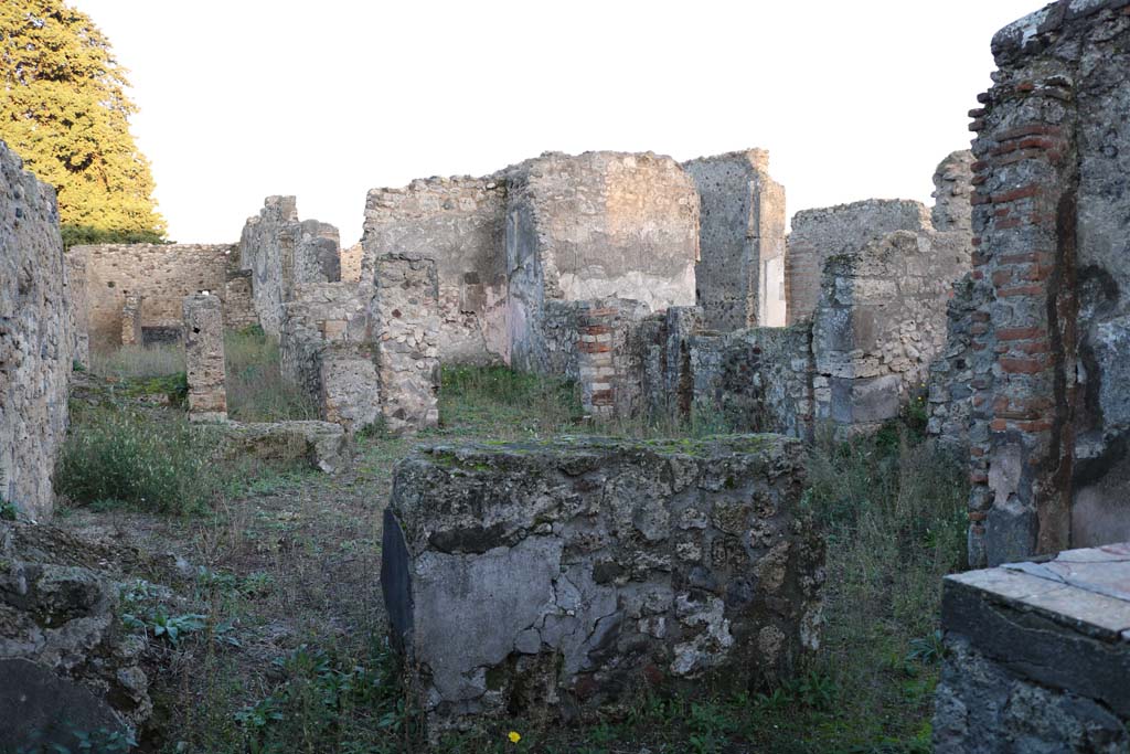 VI.10.3 Pompeii. December 2018. Looking east across atrium, from linked bar at VI.10.3. Photo courtesy of Aude Durand..