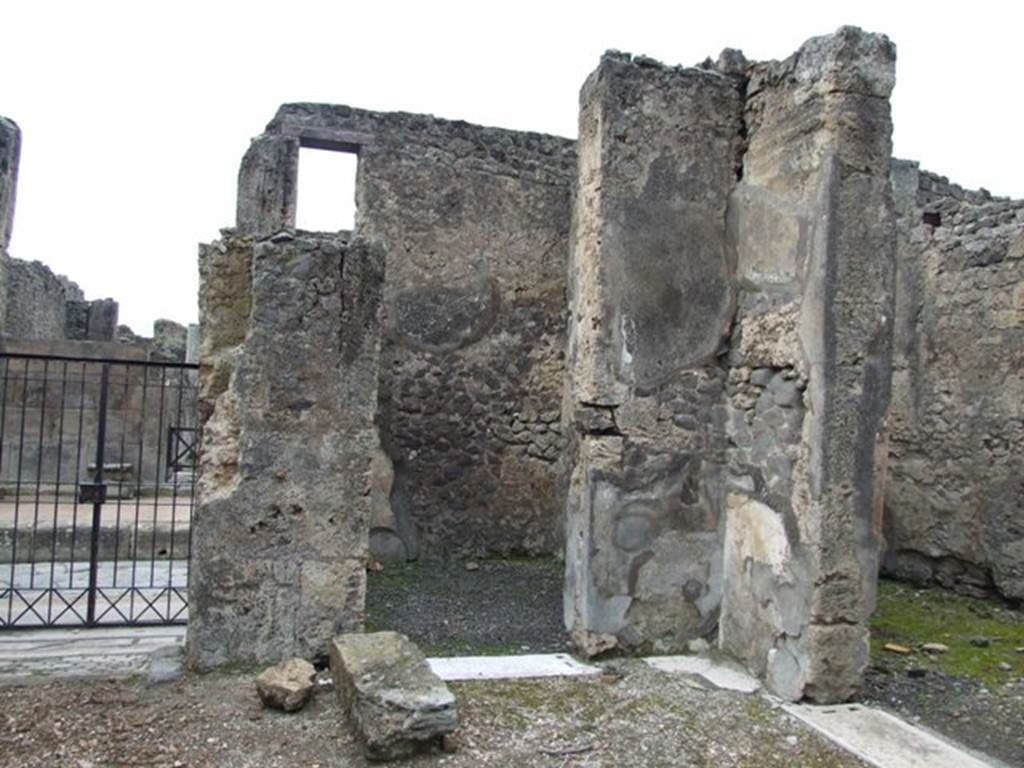 VI.10.7 Pompeii. March 2009. Doorway to room 3, cubiculum. Looking west. 
According to Helbig, a wall painting of Ariadne abandoned by Theseus was found on the north wall, in this room. Also found were two painted Bacchanites. See Helbig, W., 1868. Wandgemälde der vom Vesuv verschütteten Städte Campaniens. Leipzig: Breitkopf und Härtel. (1220 and 495)
