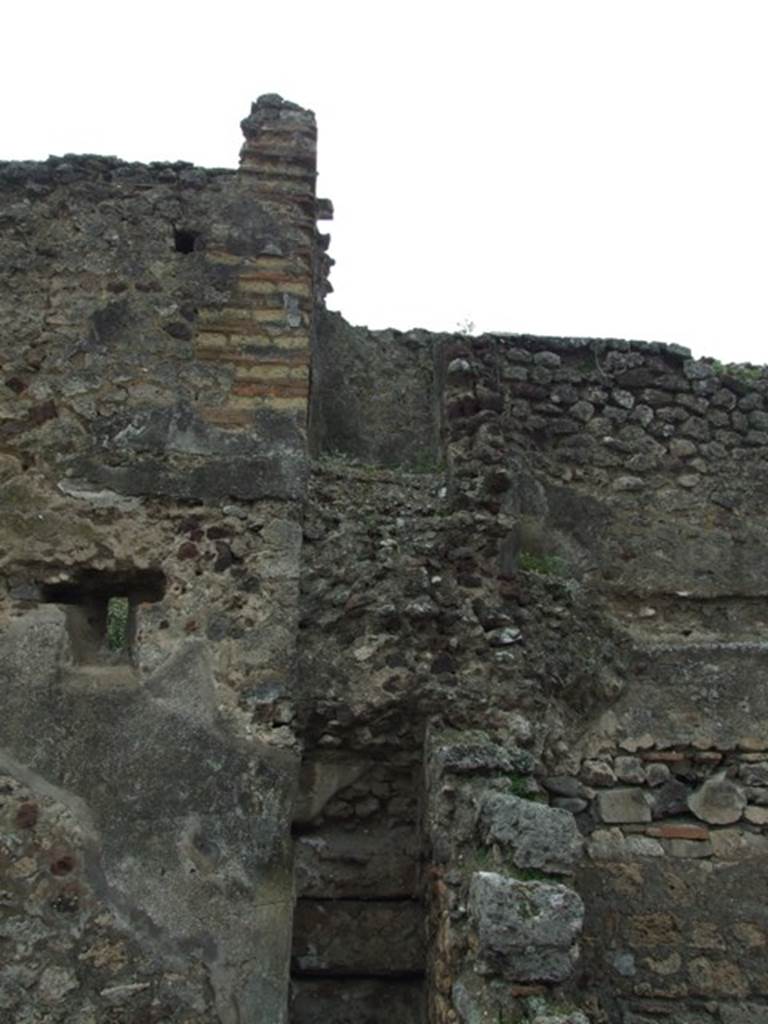 VI.10.7 Pompeii.  March 2009.  Room 19.  Top of west wall.